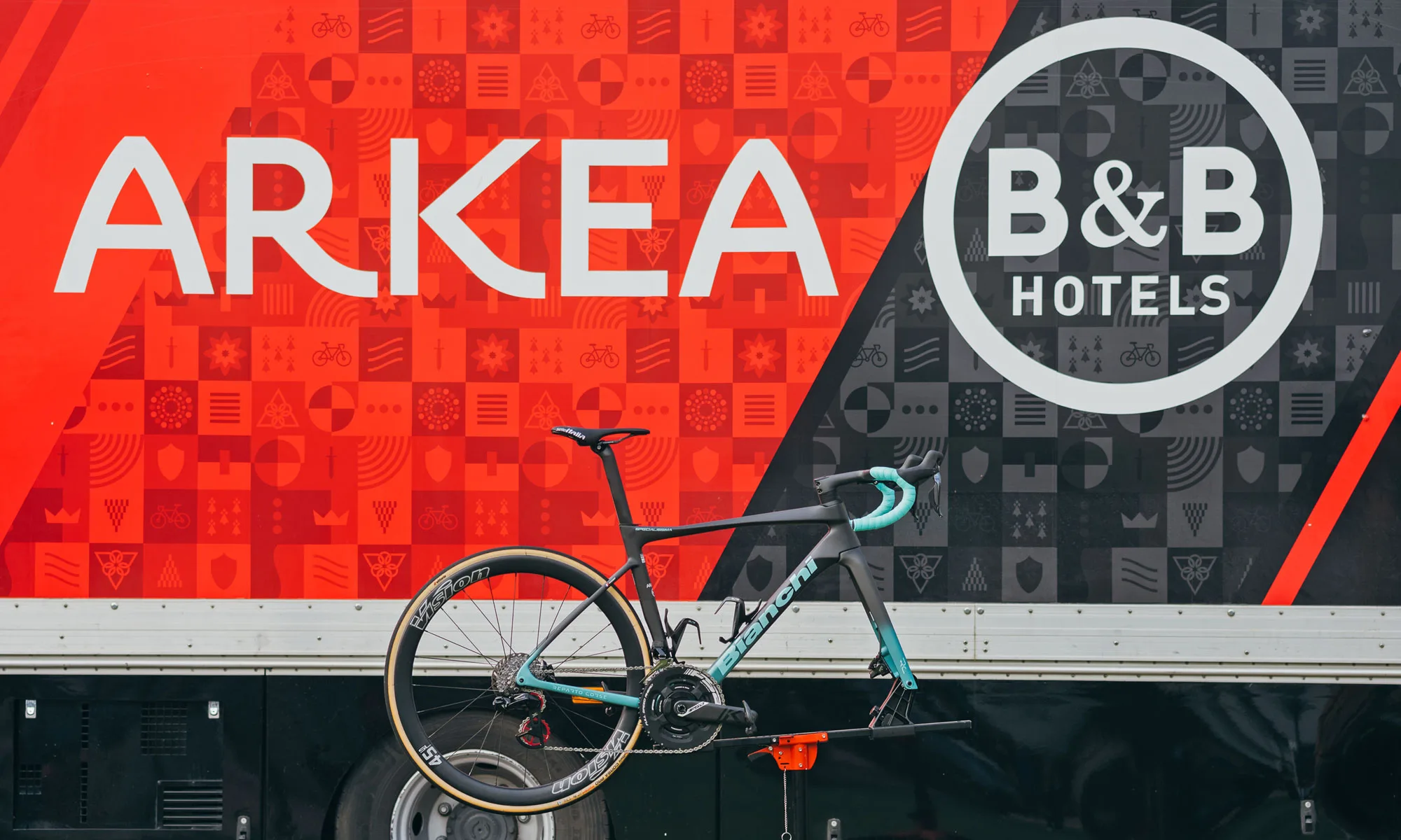 CyclingCeramic OSPW Pro & Race ceramic bearing oversized pulley upgrade road derailleur cages, Arkea team Bianchi bike