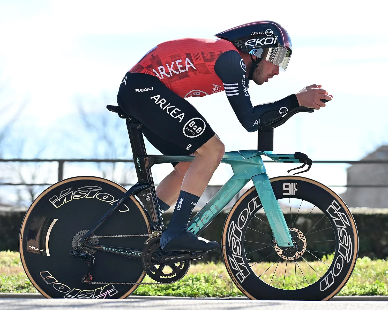 Ekoi Pure Aero TT helmet designed by AI, fastest time trial & triathlon aerodynamics, Arkea racing