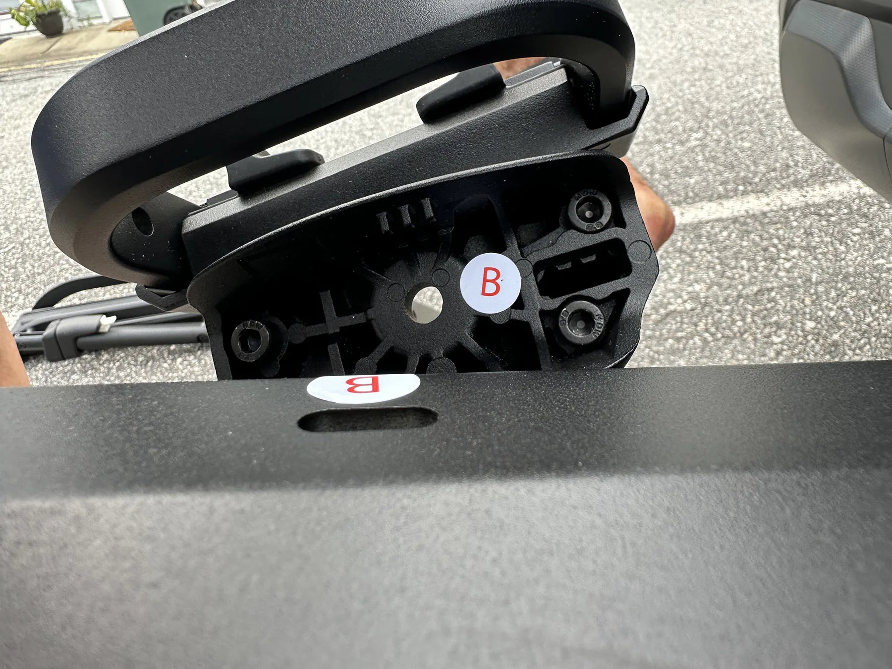 kuat piston pro hitch bike rack installation details.
