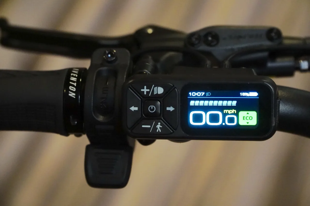 Aventon Abound LR Launch Review display up close