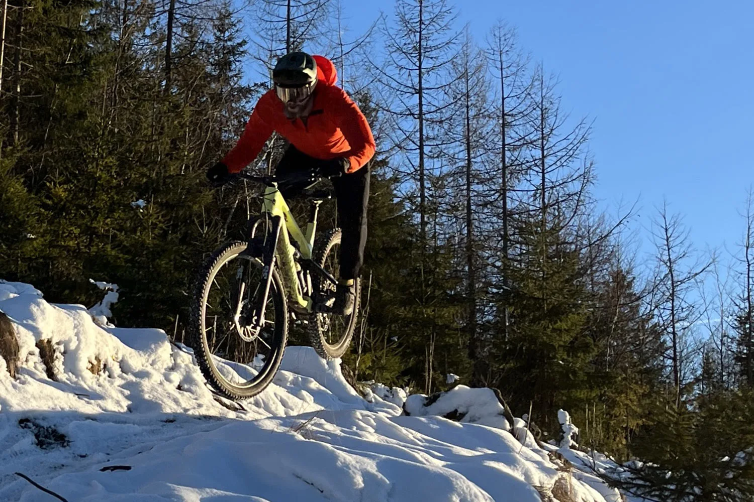 BikeYoke BarMate Carbon MTB Bar Review, compliant 35mm mountain bike handlebars, winte riding