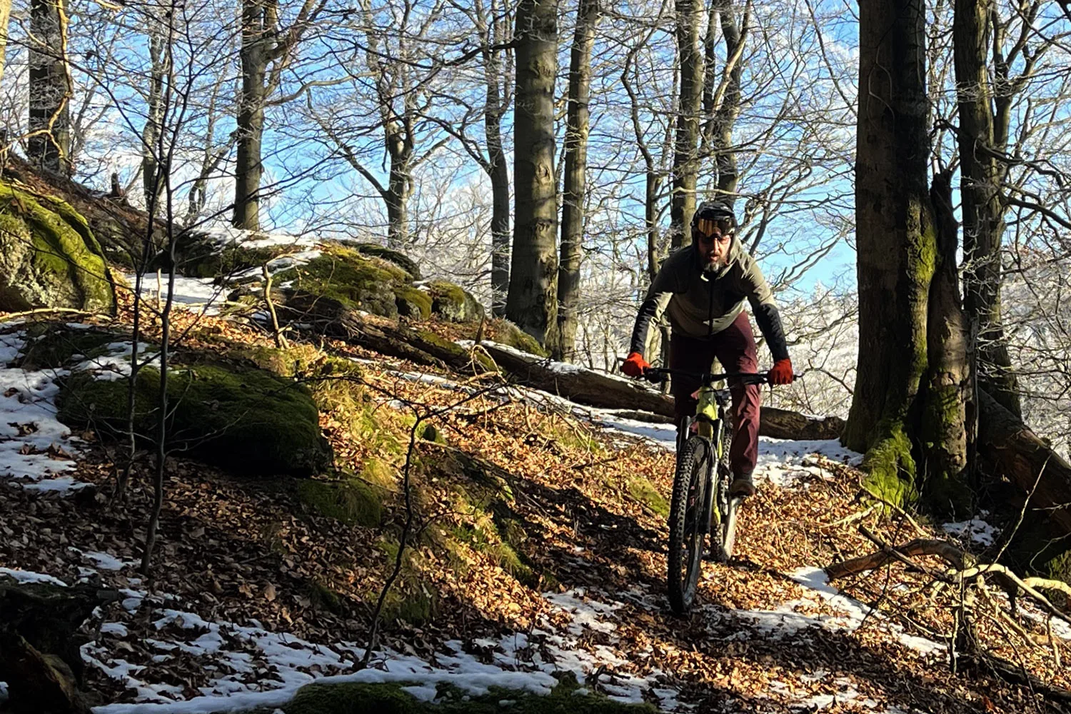 BikeYoke Barmate Carbon 50 compliant 35mm mountain bike handlebar review, still winter