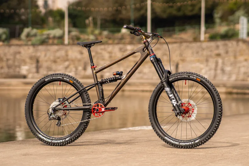 Starling Cycles Revives 26” Wheels with The Dive