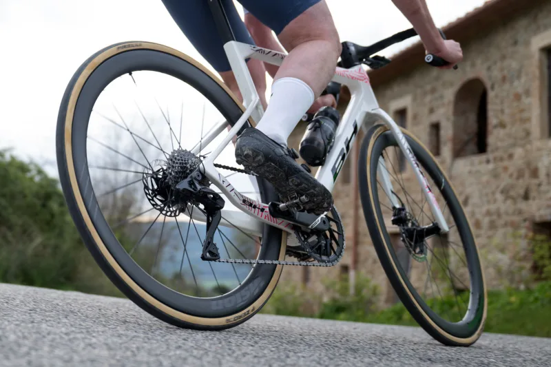 Vision Metron 45 & 60 RS Wheels Take Performance to Next Level with Carbon Spokes – First Rides