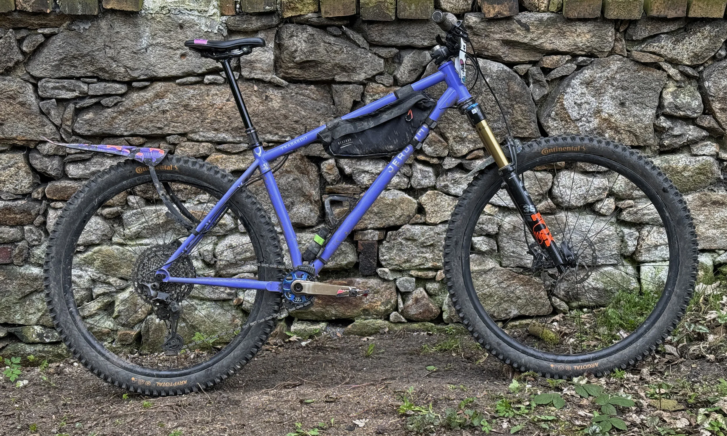 Ass Savers Win Wing MTB fender Review: lightweight, affordable strap-on rear mountain bike tire mud guard protection, on Jeronimo hardtail