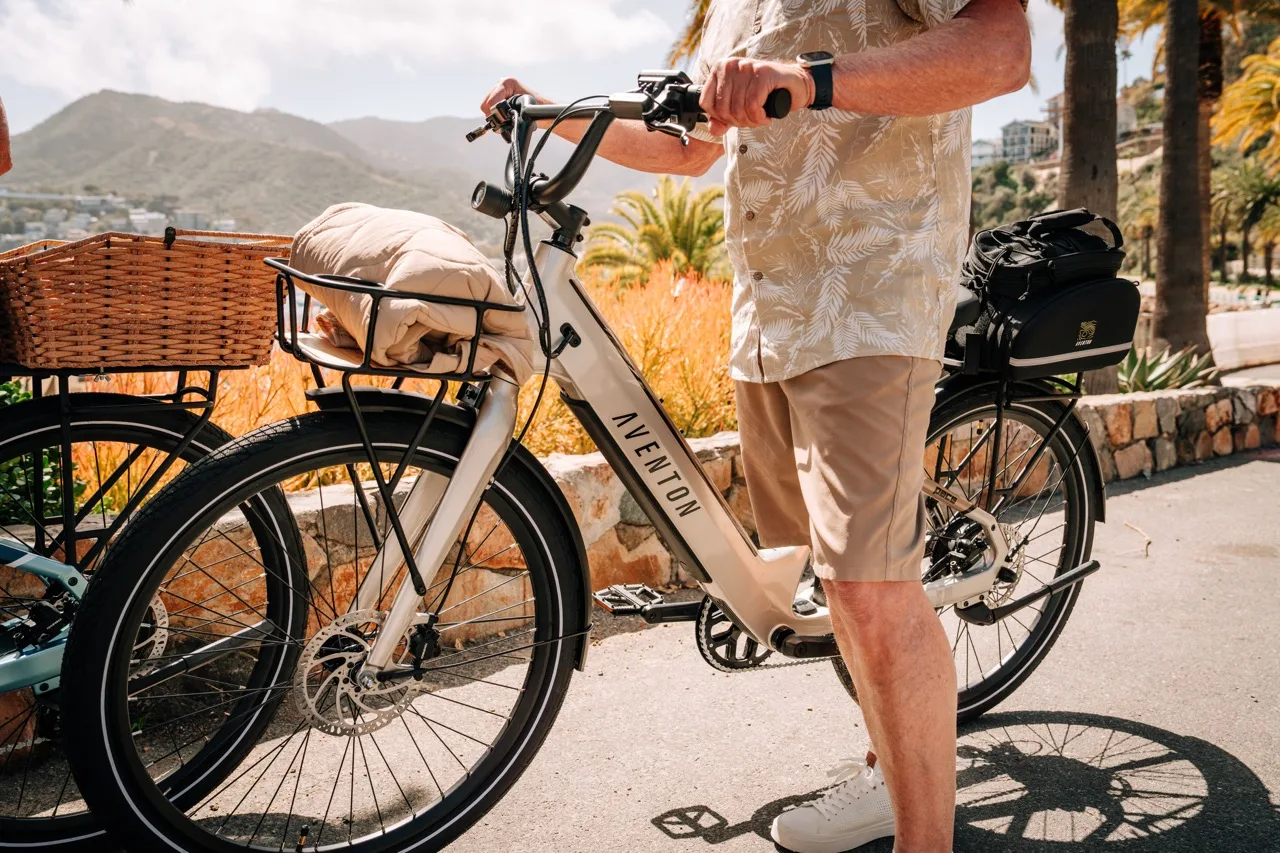 Aventon Pace 4 eBike Cruiser first picture