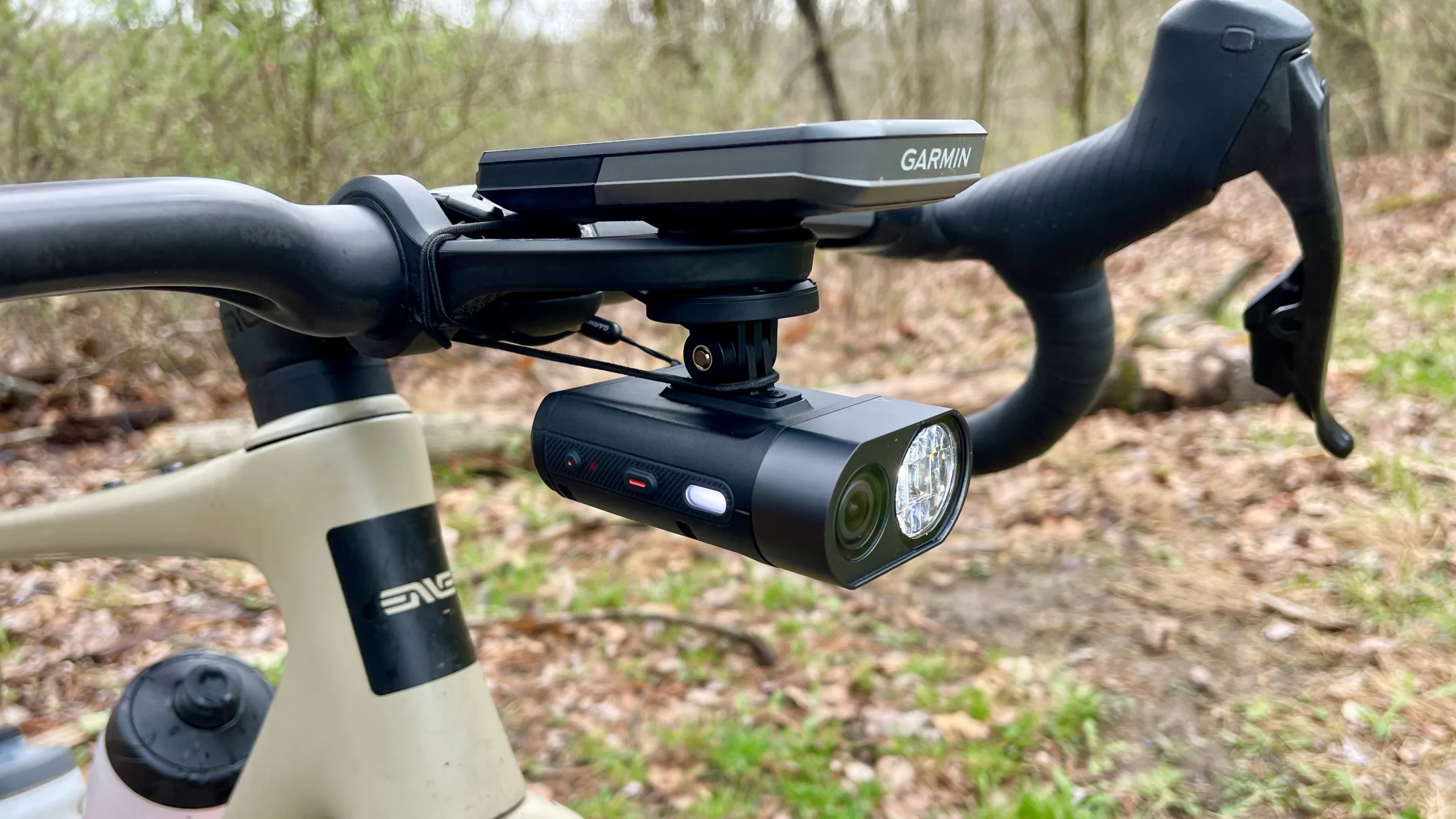Garmin Varia Vue on bike