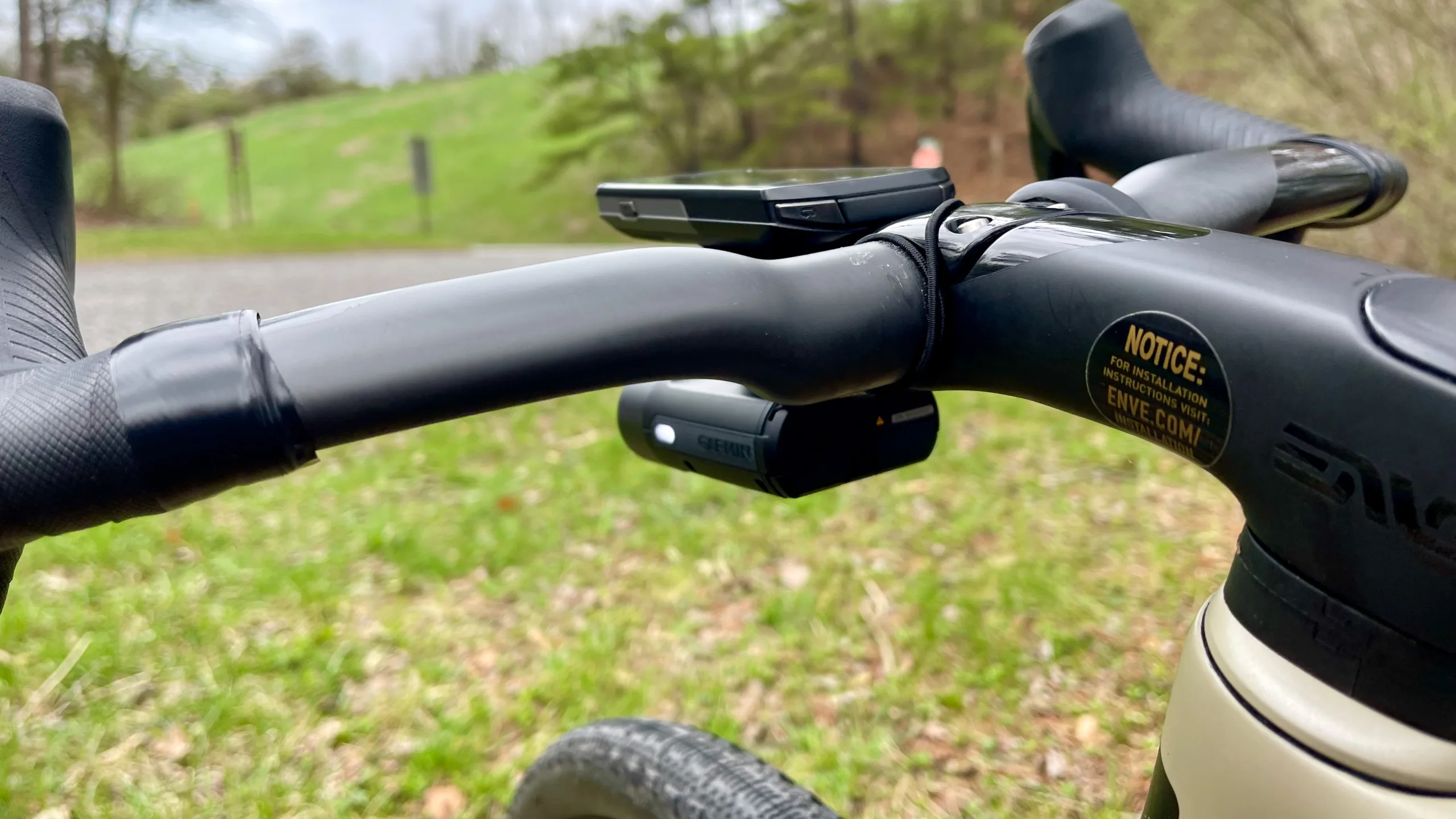 Garmin Varia Vue rider view