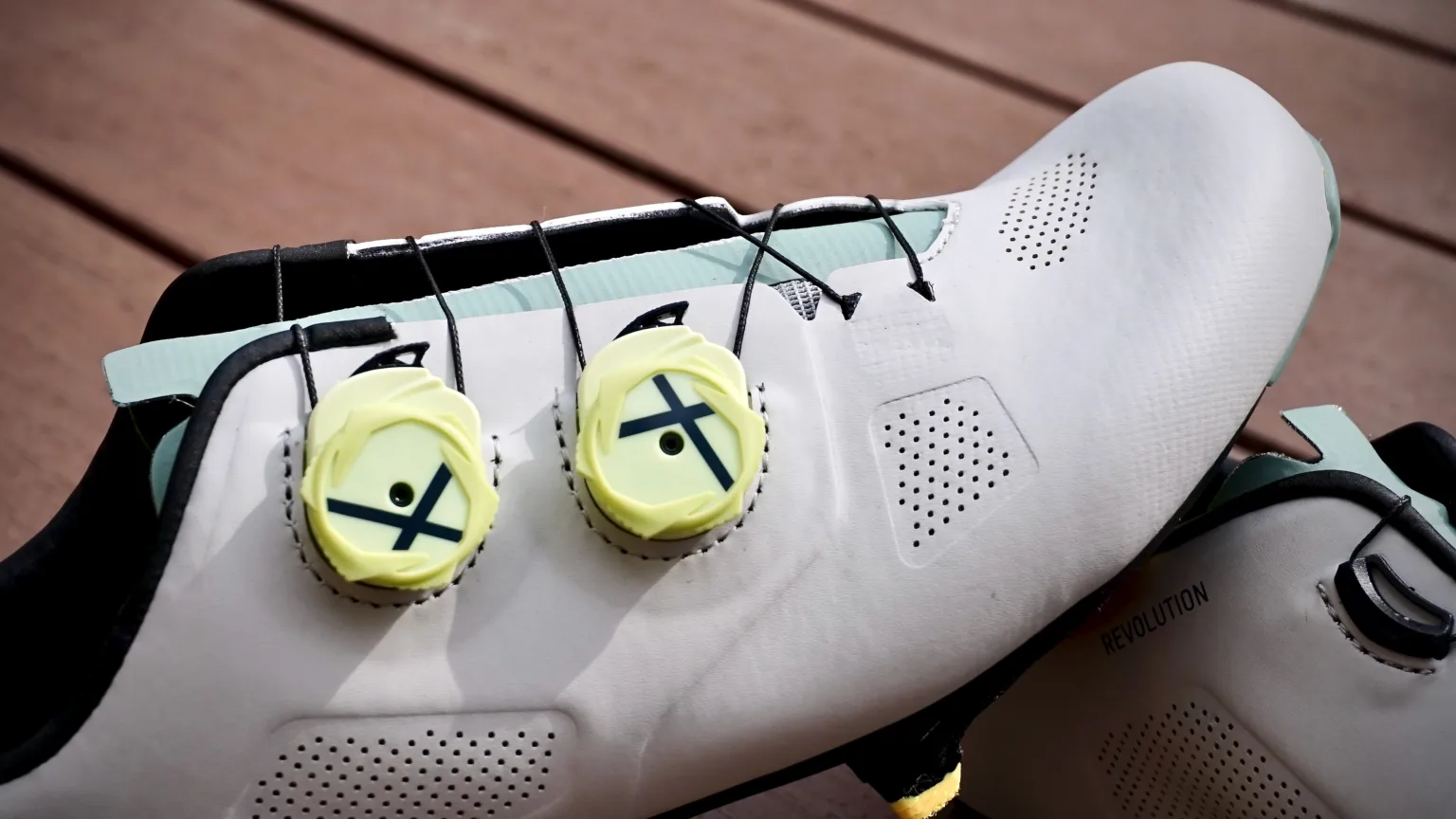 Northwave Revolution dials close up