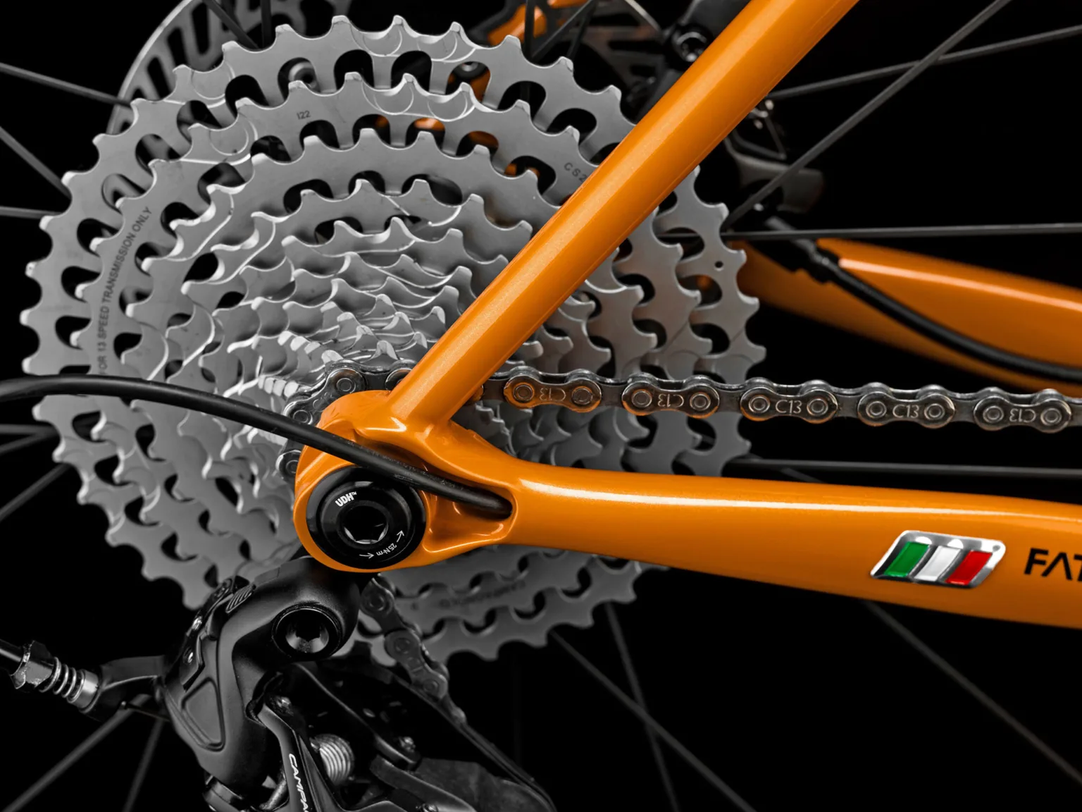 Officina Battaglin Matera modern steel gravel bike made-in-Italy, dropouts
