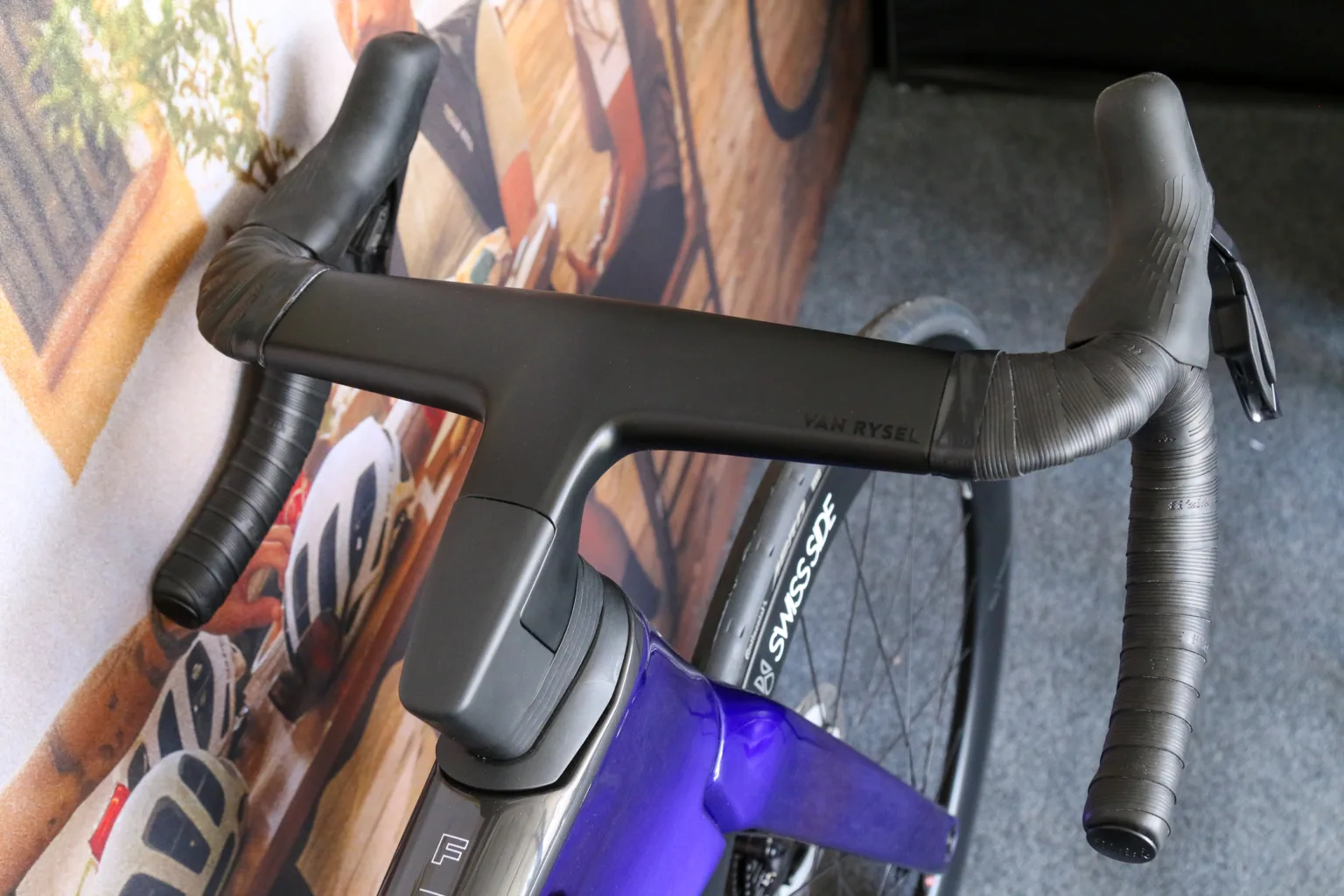 Van Rysel RCR-F aero road bike