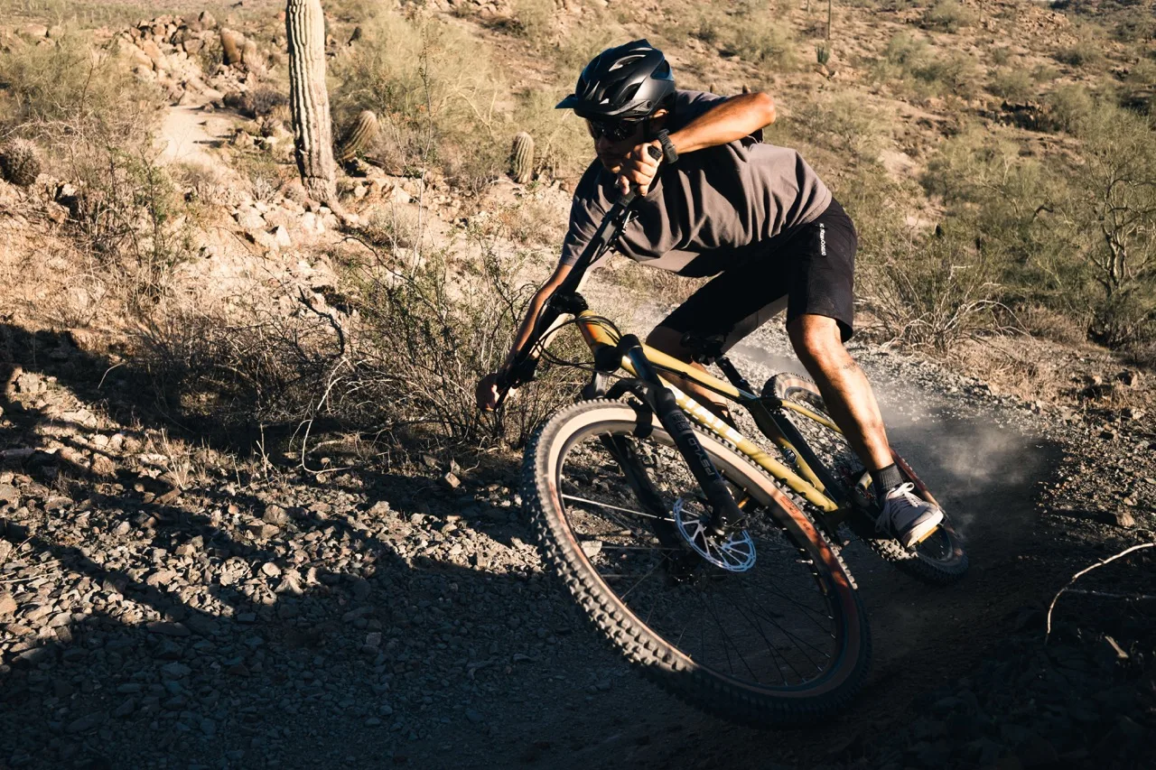 State Bicycles 4130 Trail corner