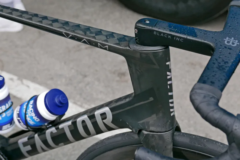 Israel–Premier Tech’s 2026 Bike Deal Is Turning Into a Full-On Soap Opera