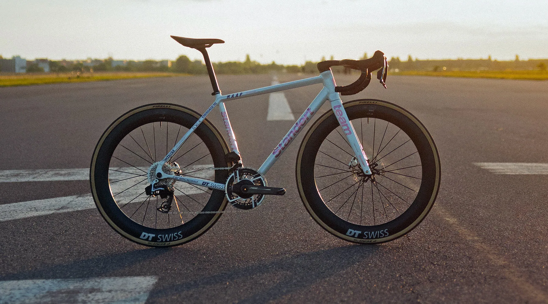 2025 Standert Kreissage RS scandium alloy road bike gets aerodynamic, complete