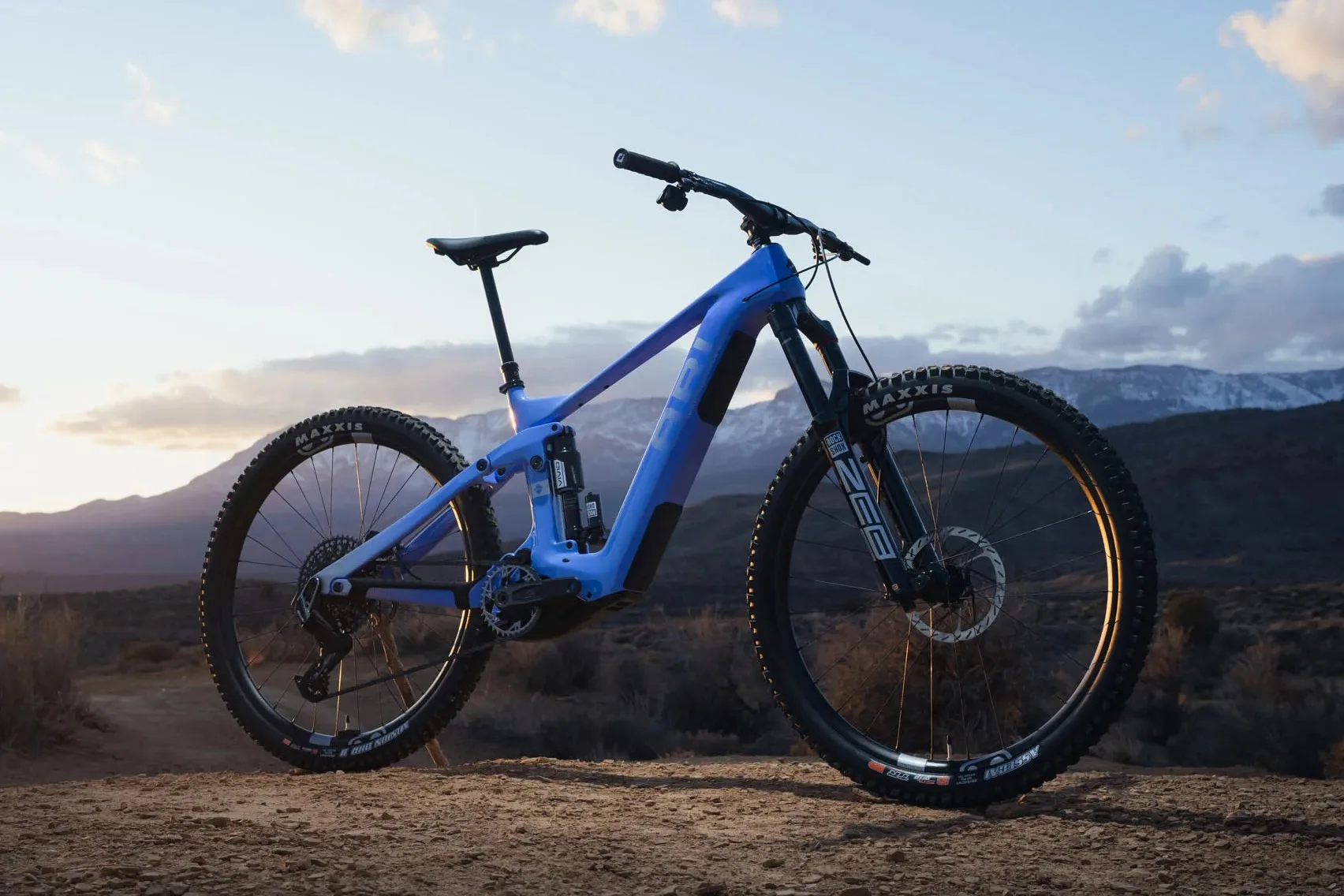 The 2nd generation Ari Timp Peak electric mountain bike