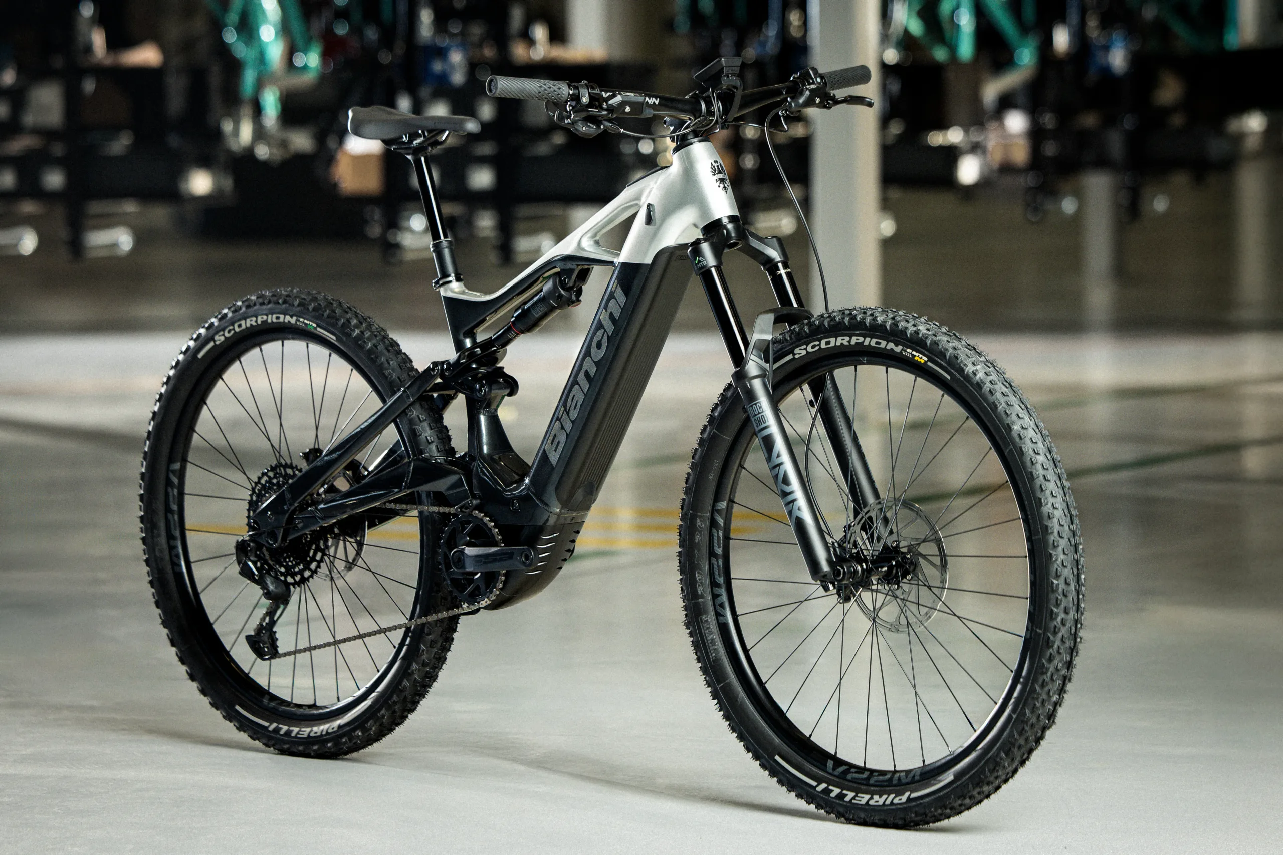 Bianchi e-Vertic FX Trail E-Bike grey side