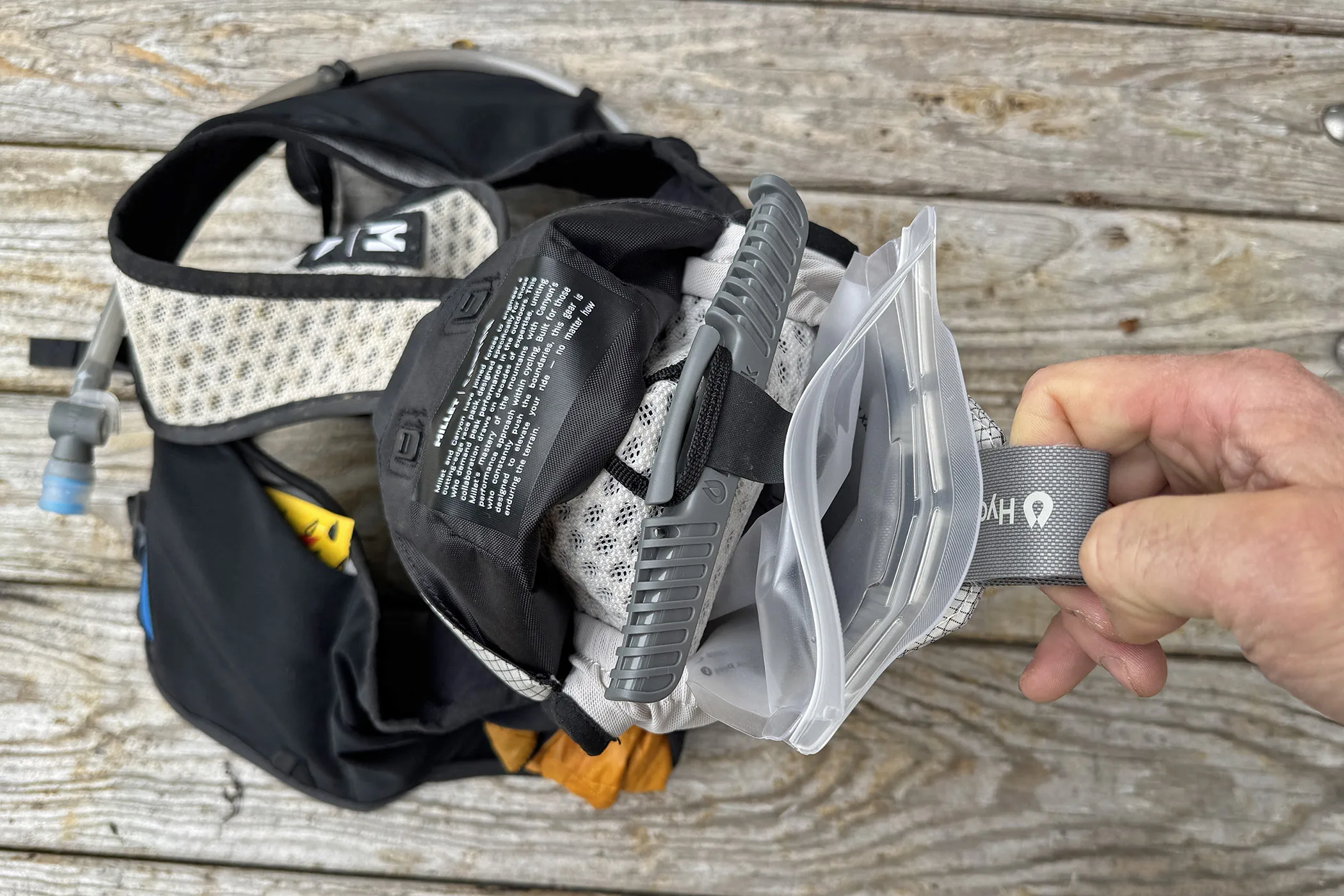 Review: Canyon + Millet Sharp 3L lightweight expandable hydration vest backpack, inside