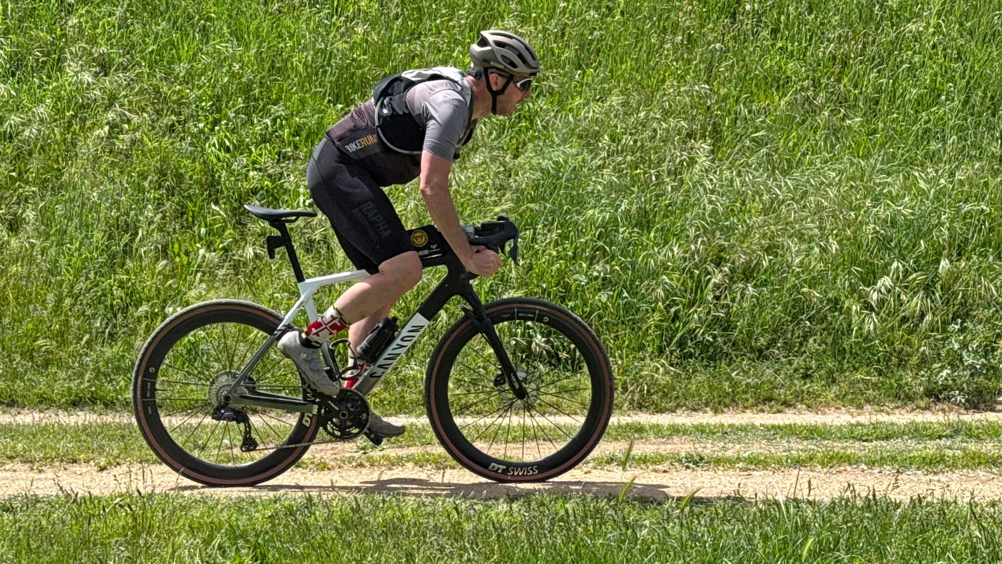 DT Swiss F 132 One for exclusively for Canyon gravel bikes, riding