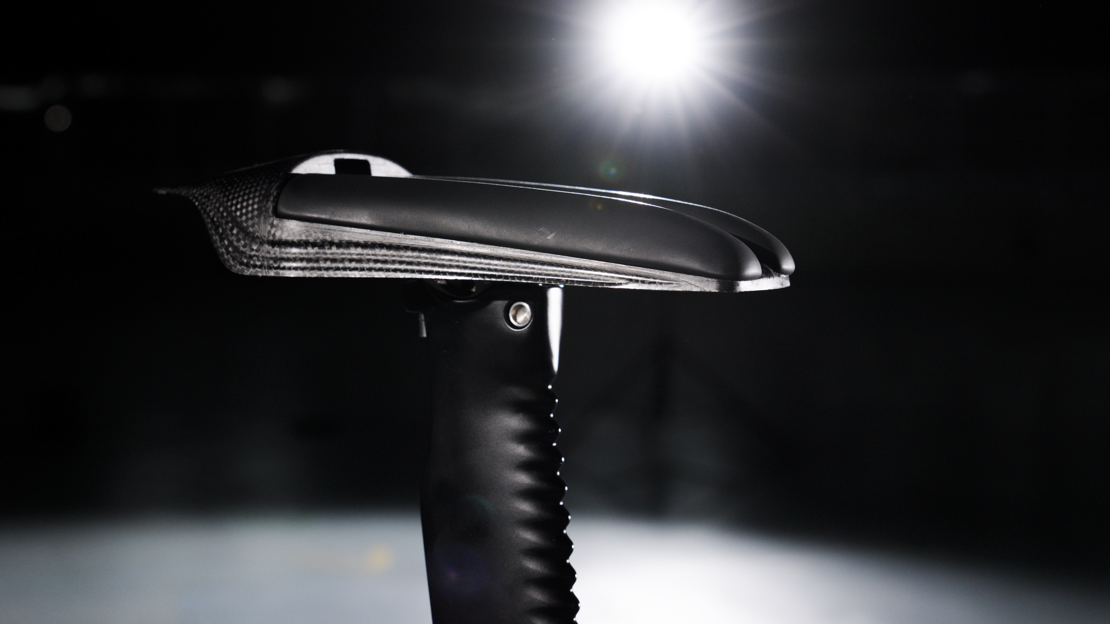 Prologo Predator 01TT front