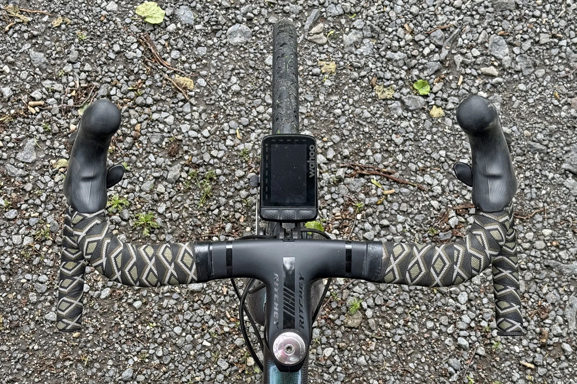 Review: Ritchey Superlogic Butano Ridge 1-piece carbon cockpit for road & gravel, top view