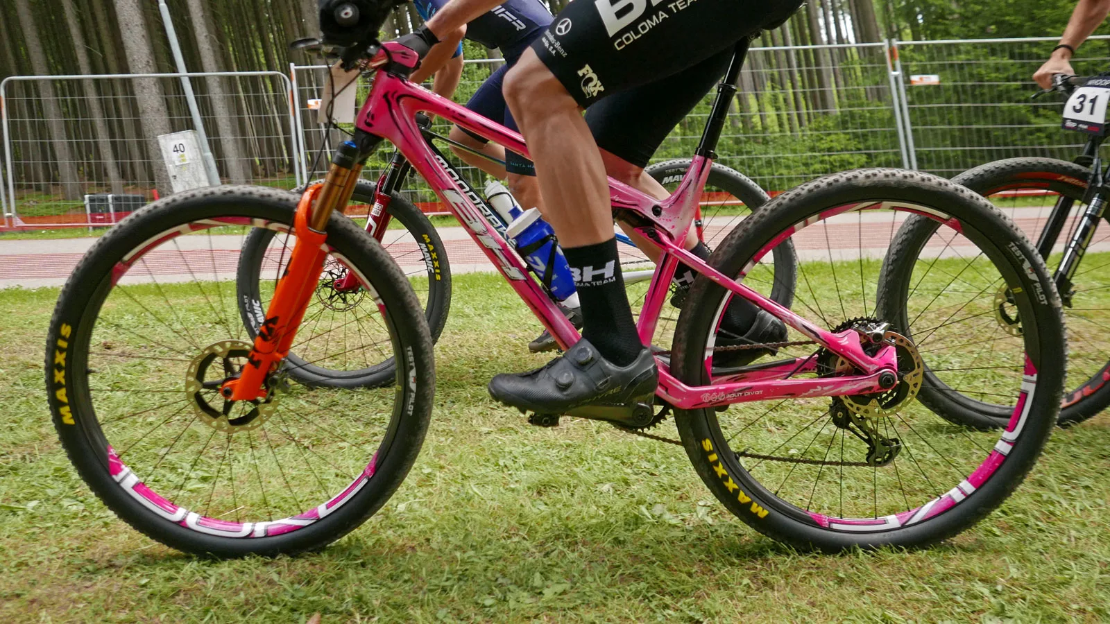 racing on grass, XCC World Cup Nove Mesto prototype fast cross-country tire development and race testing