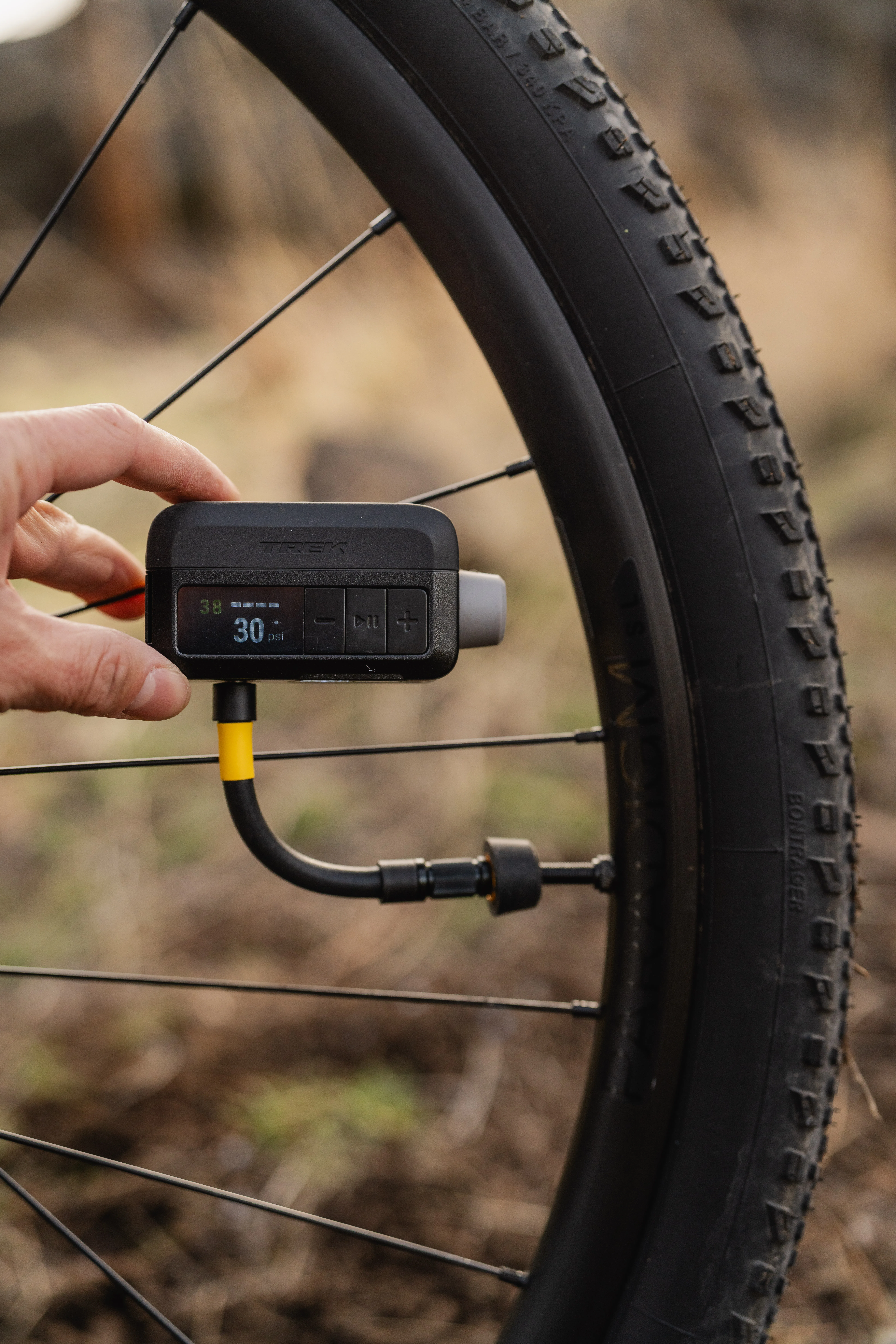 Trek Air Rush electric battery powered pump details
