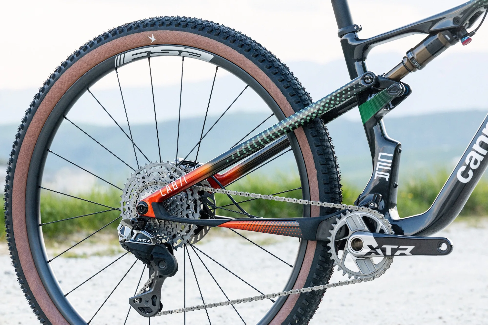 The full XTR drivetrain on the Scalpel LAB71 CFR Team build.