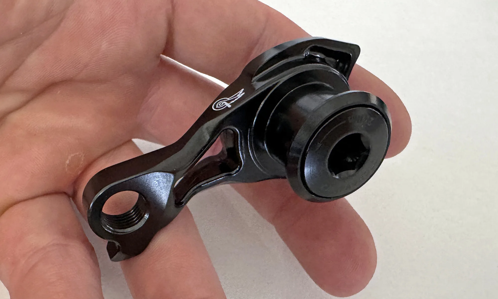 Campagnolo Super Record 13 is a lighter, faster & more affordable wireless 2x13-speed road groupset, UDH-compatible Campy hanger