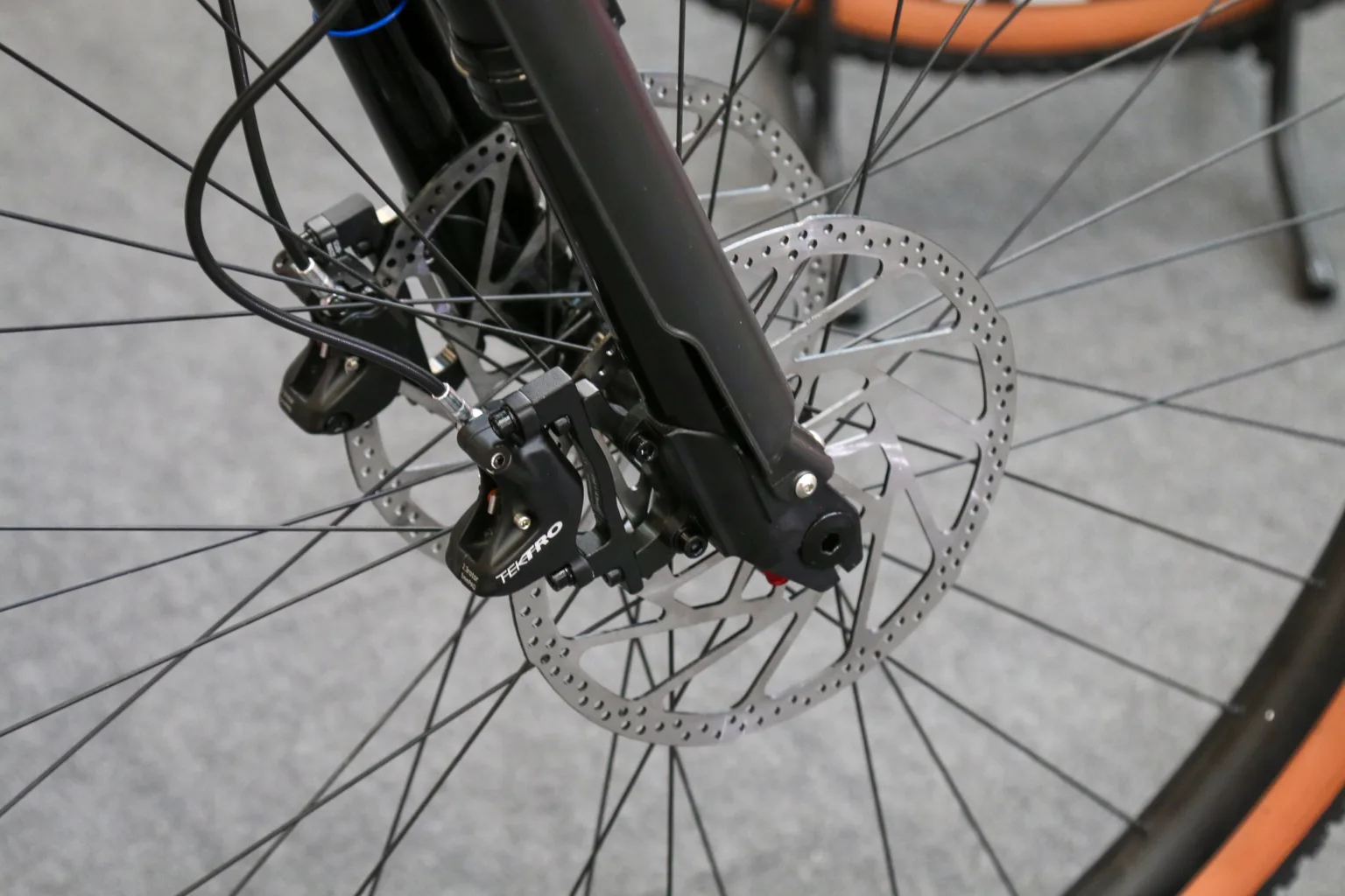 dual front brakes 223 MTB fork