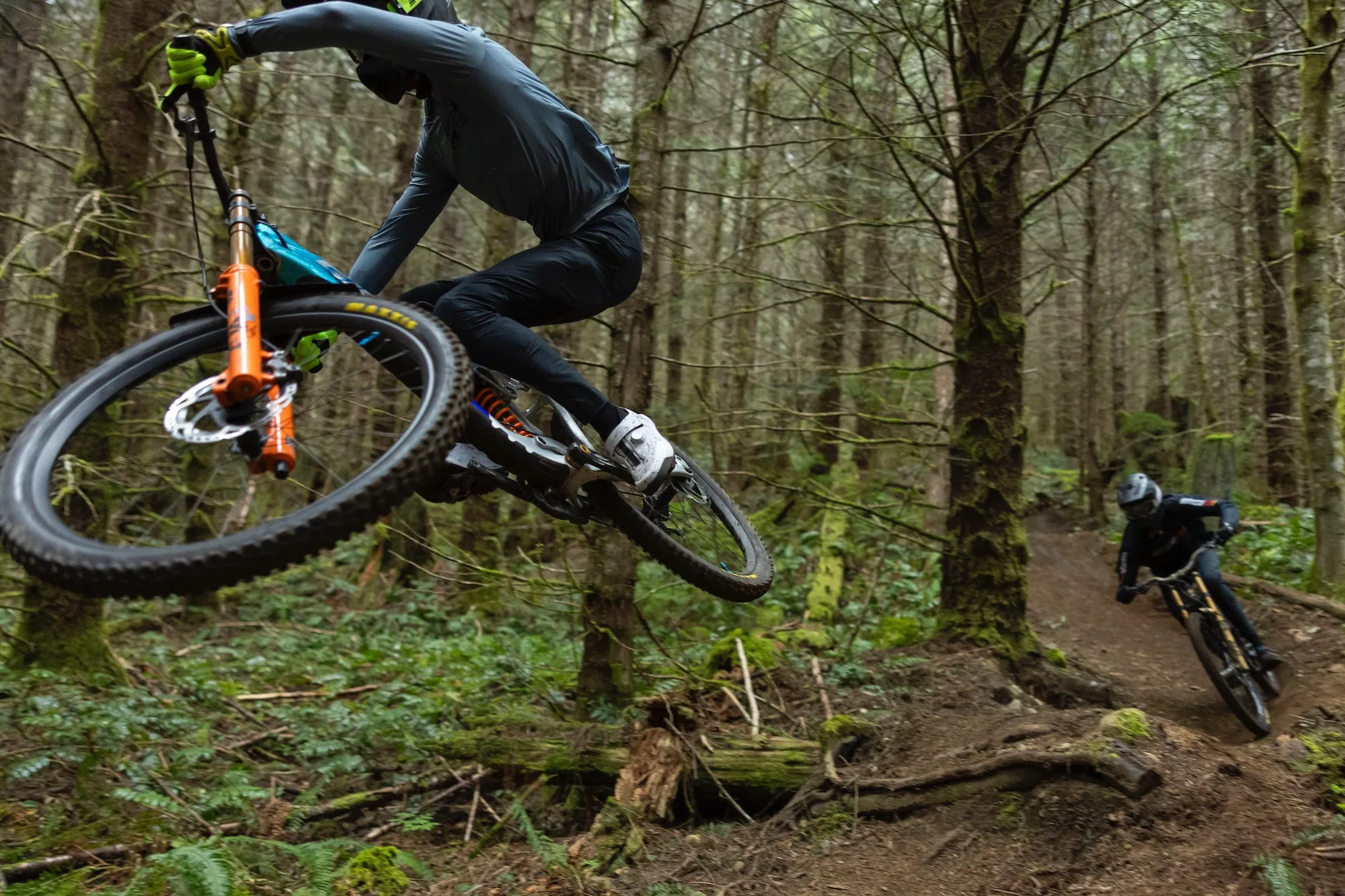 gravity riders wearing the new Shimano GE900HS shoes