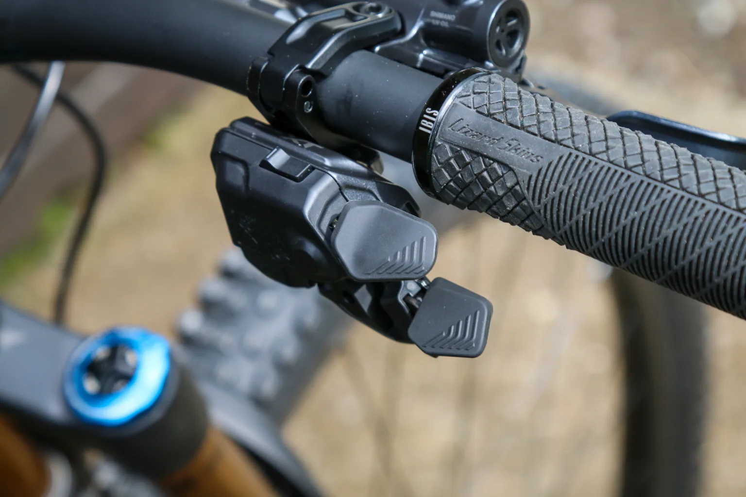 Shimano XT Di2 wireless shifter GS short cage
