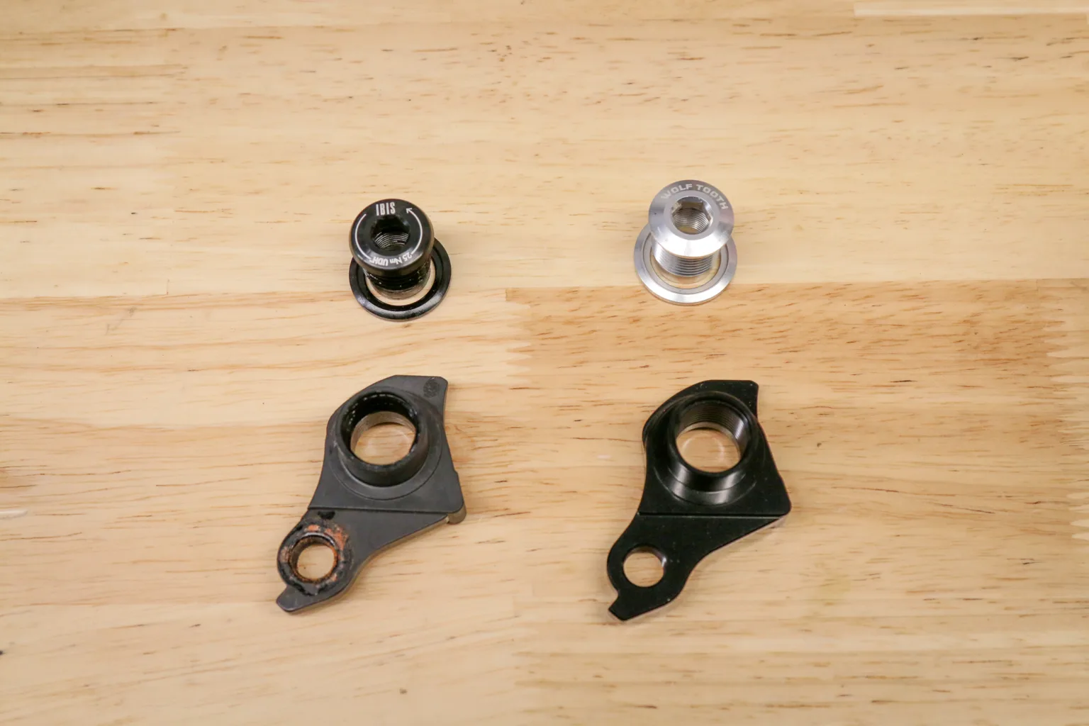 UDH hanger comparison plastic vs aluminum