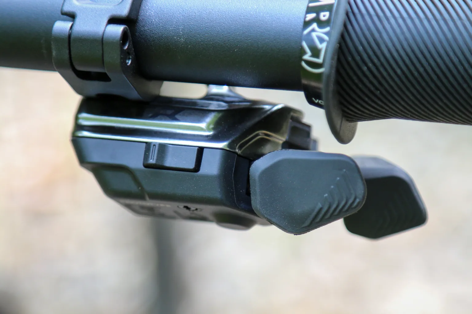 Shimano XTR Di2 wireless third button