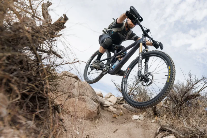 XTR Di2 Review: Shimano XTR Di2 has the Fastest Wireless Shifting