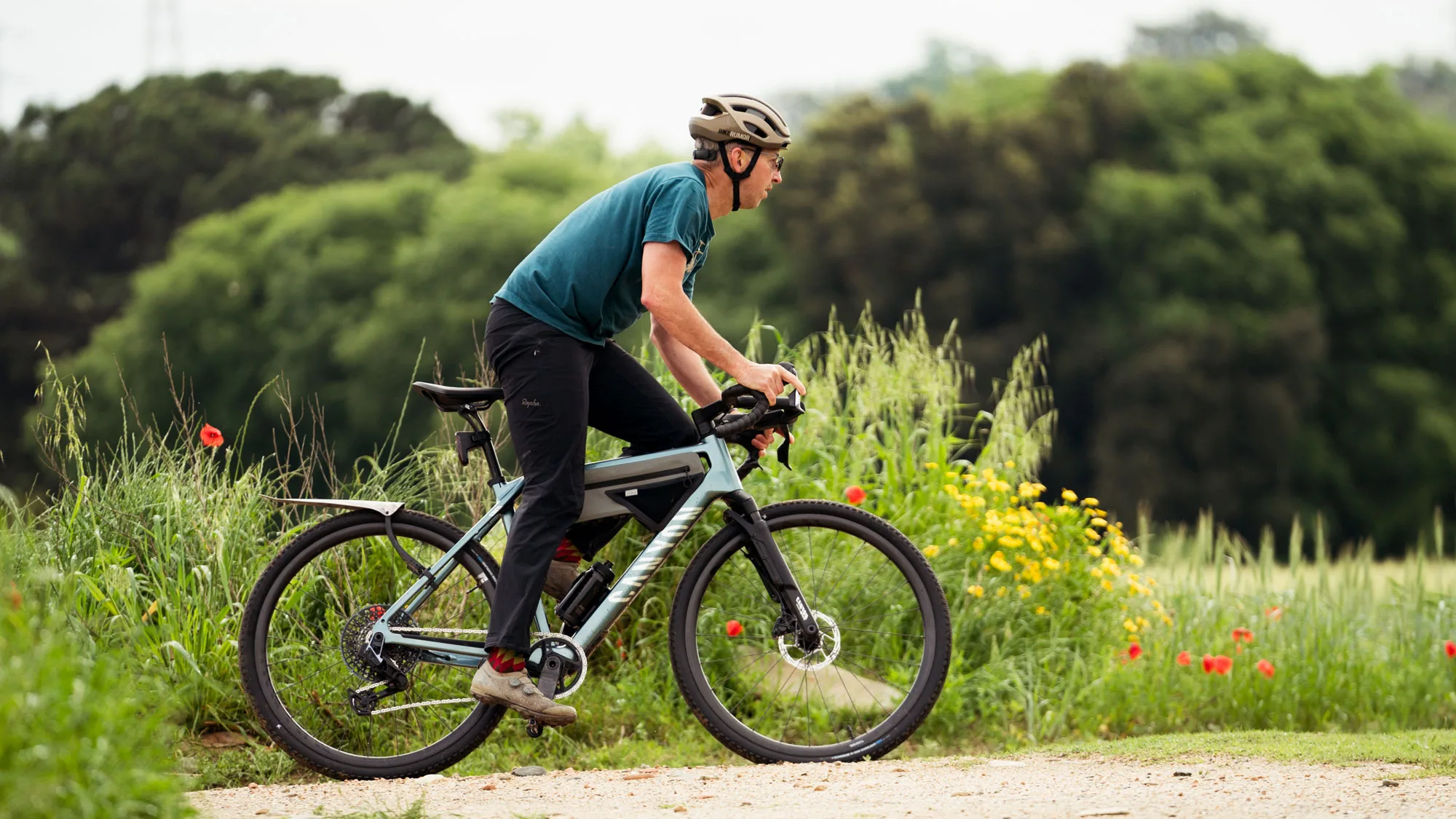 2025 Canyon Grail carbon ATB adventure gravel bike, riding