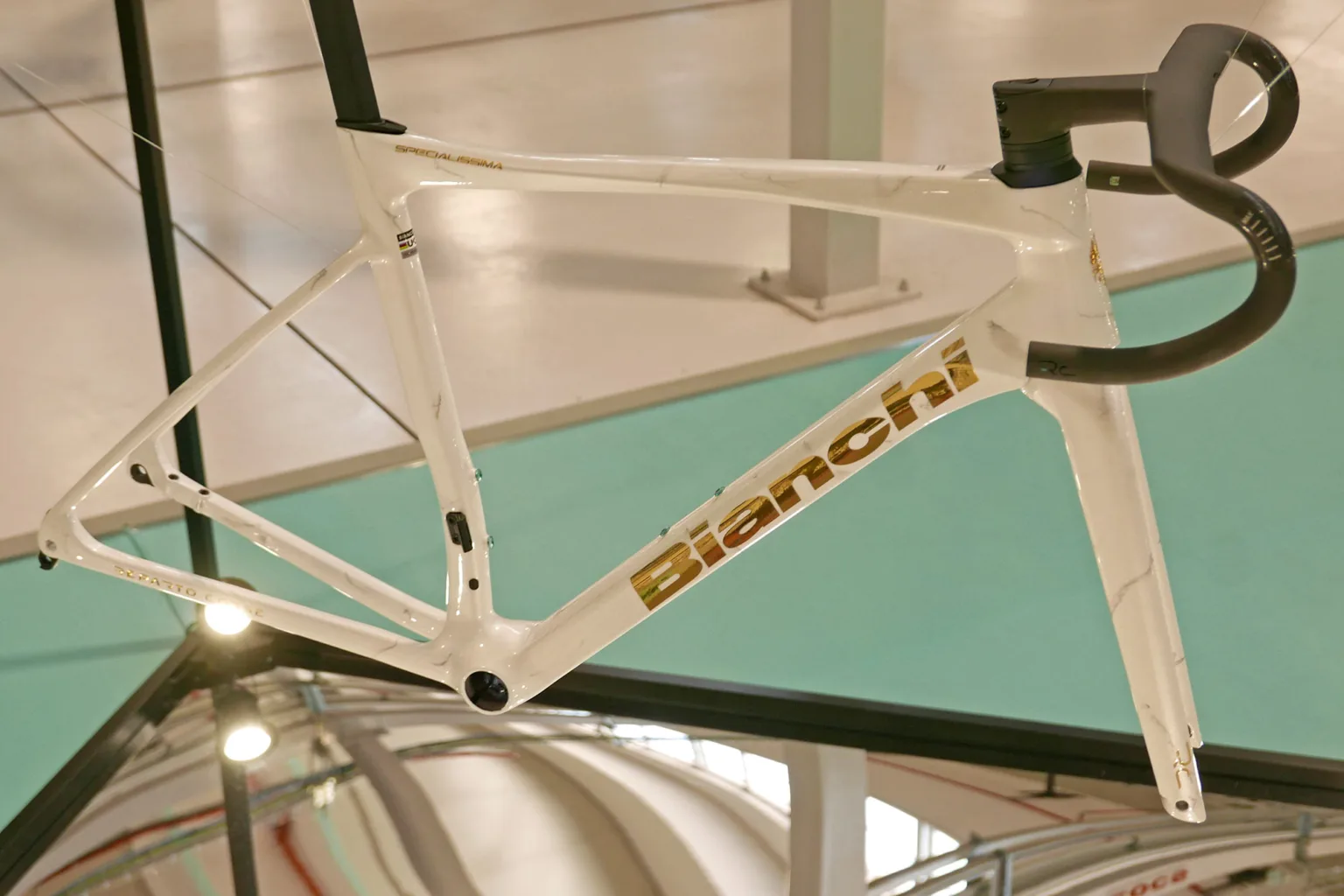 Bianchi Boutique custom paintjobs Canova white