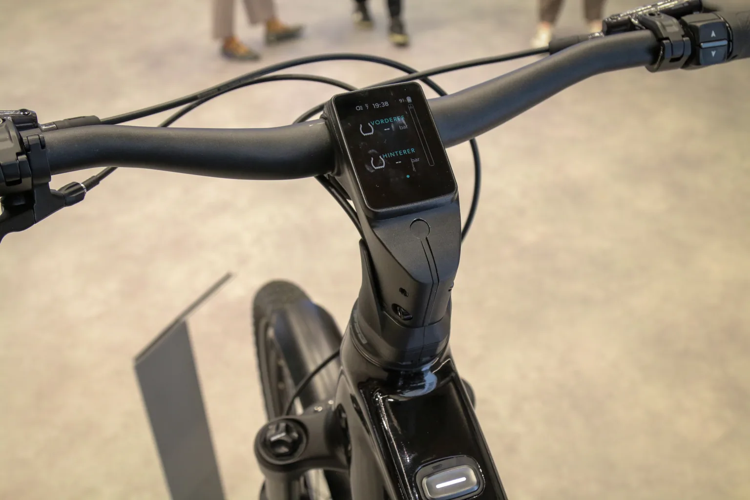 screen with tire pressure monitoring