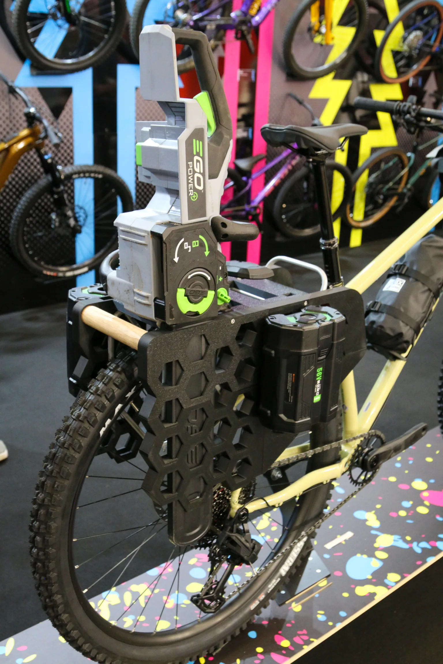 chainsaw rack for bicycle