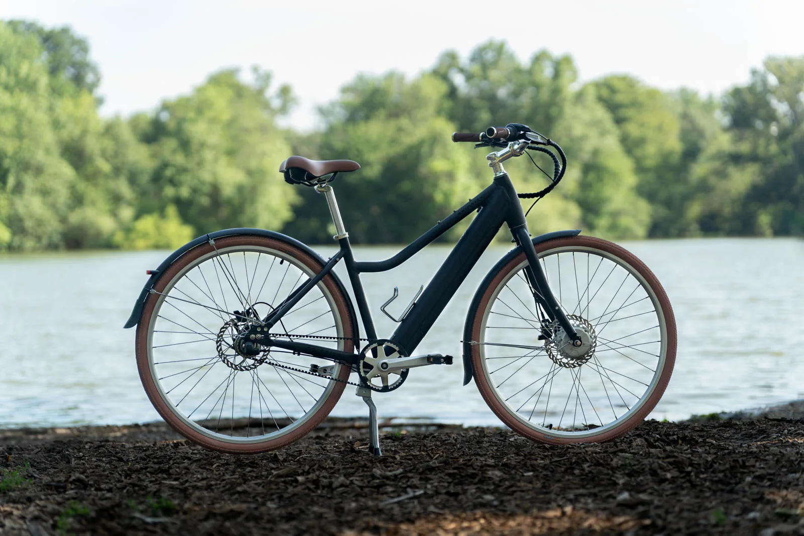 Priority Bicycles Glide, riverside