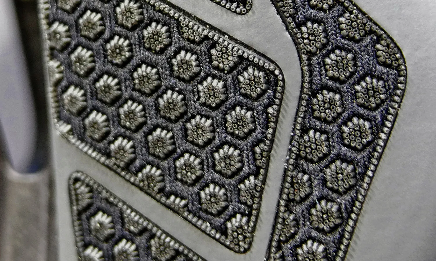Prologo's patented CPC - Connect Power Control - nanostructure gripper tube clusters