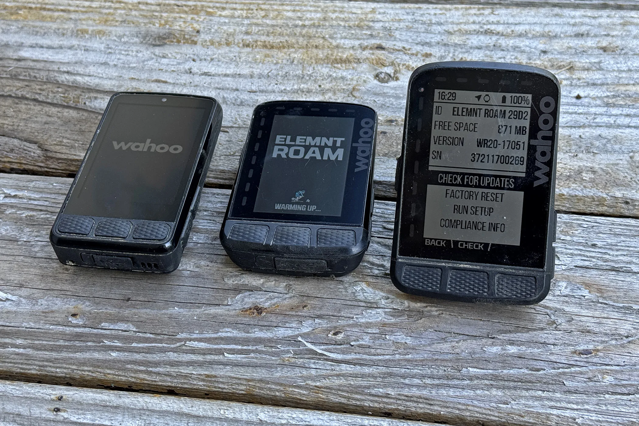 older first-gen Wahoo Elemnt Bolt & Roam GPS cycling computers crash and get a quick firmware fix, ready for update