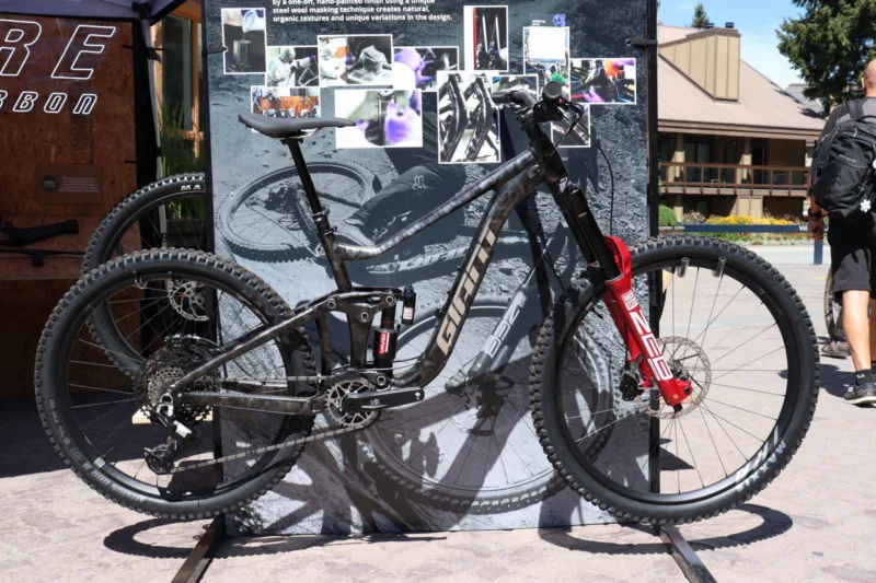 Giant Launches Limited-Edition, Bike Park Ready Reign SE w/ One of a Kind Black Lightning Finish
