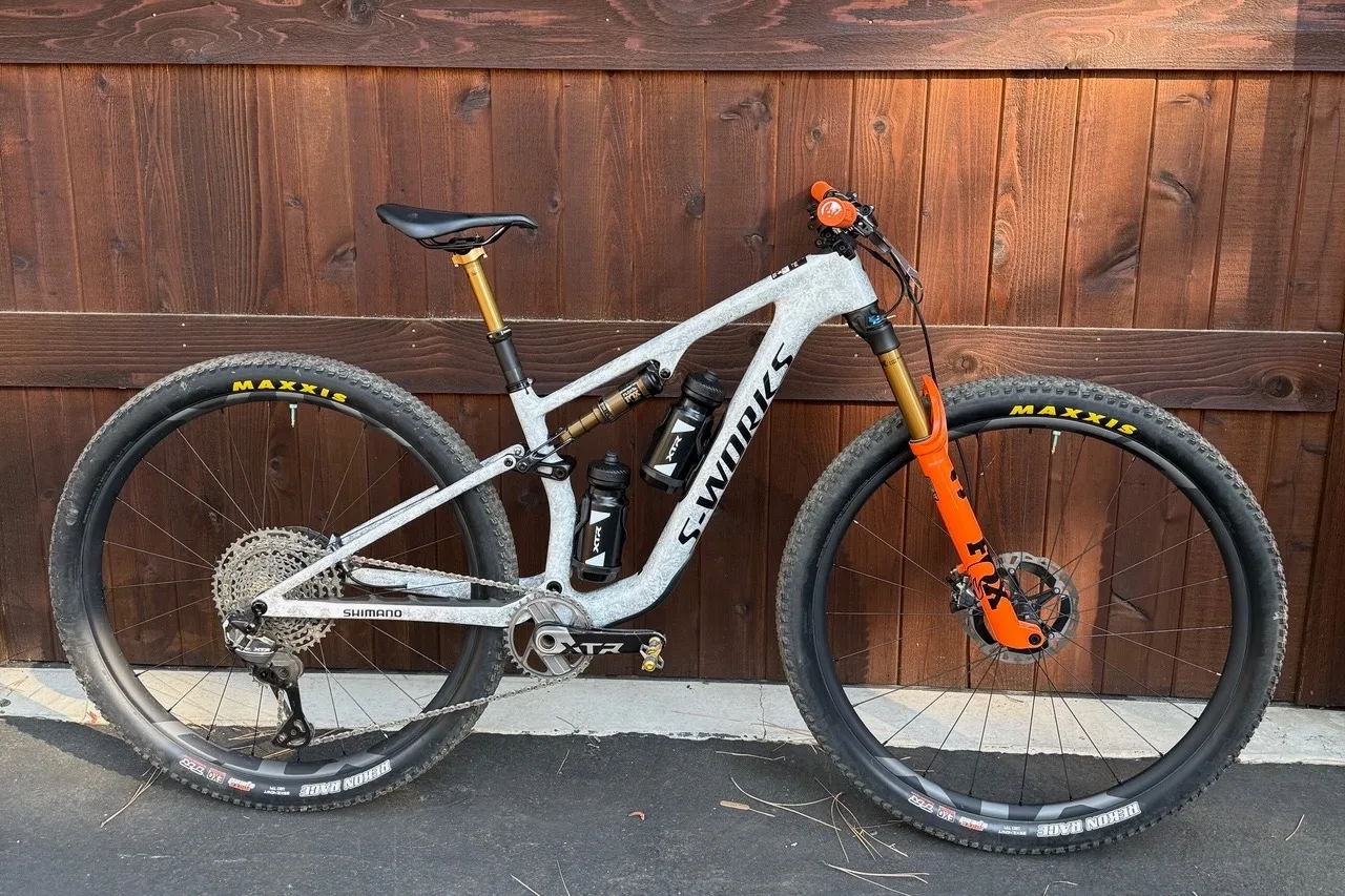 Katerina Nash's Downieville winning Specialized Epic 8