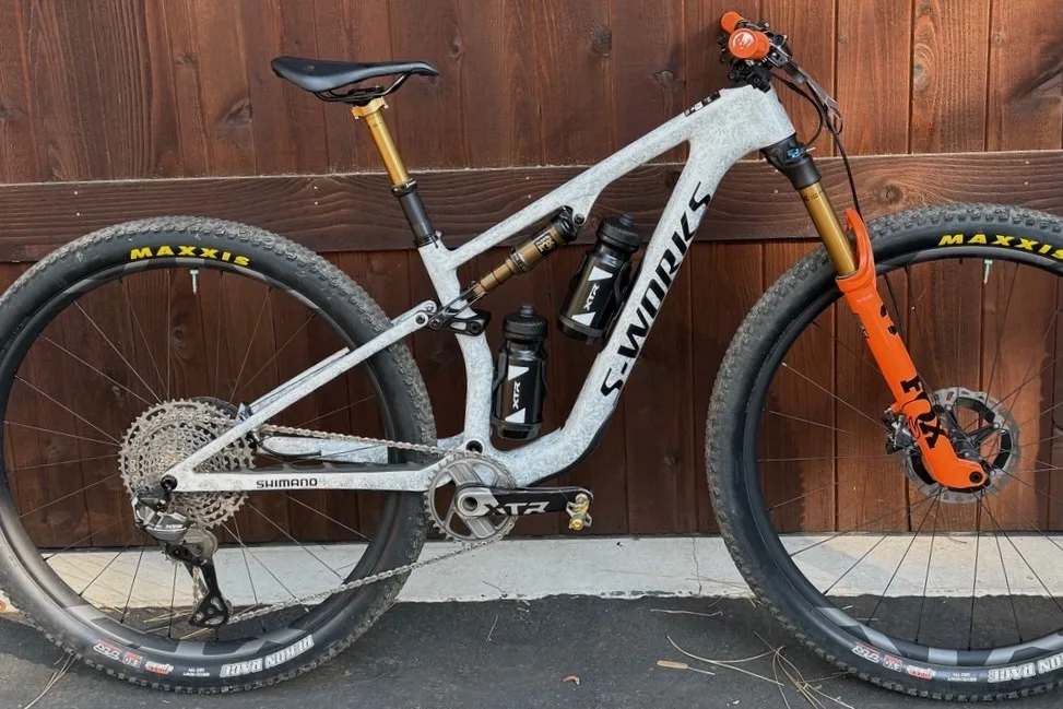 Katerina's S-Works Epic 8 race bike.