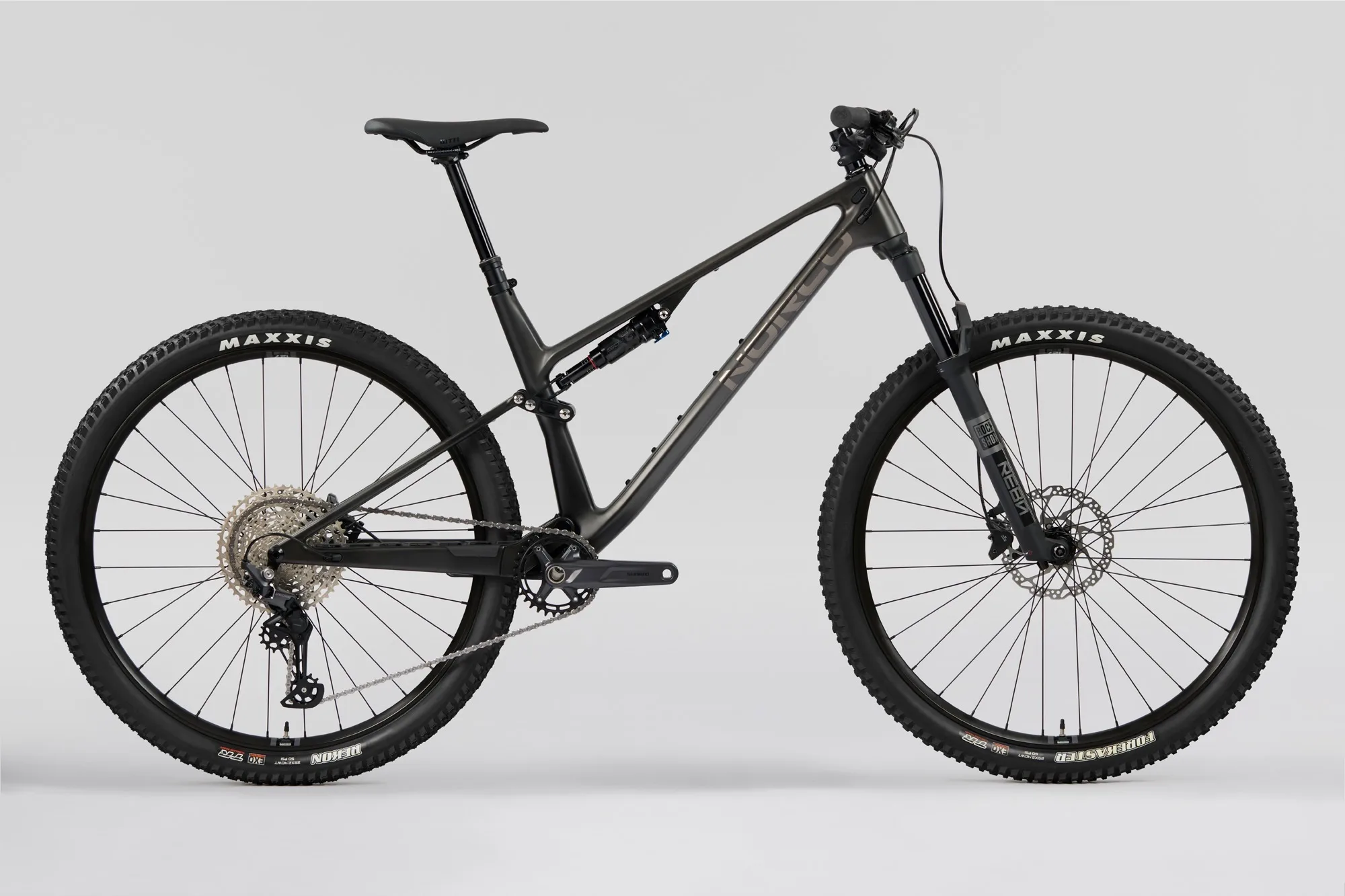 Studio image of the Norco Revolver C3 build