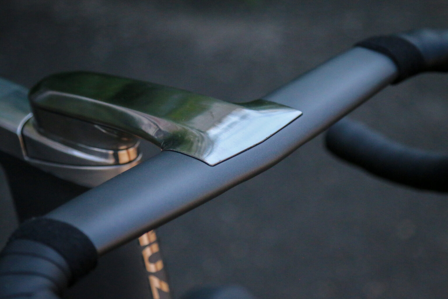 No22 Reactor aero road bike 3d printed titanium stem