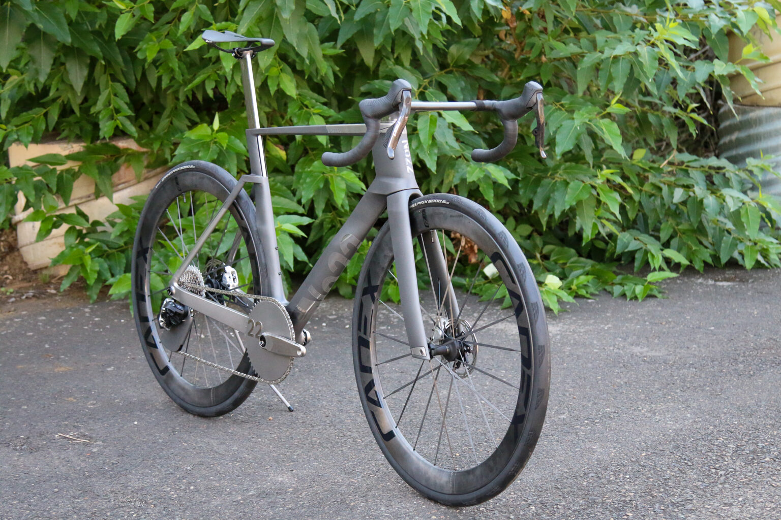 No22 Reactor aero road bike 3d printed titanium angle