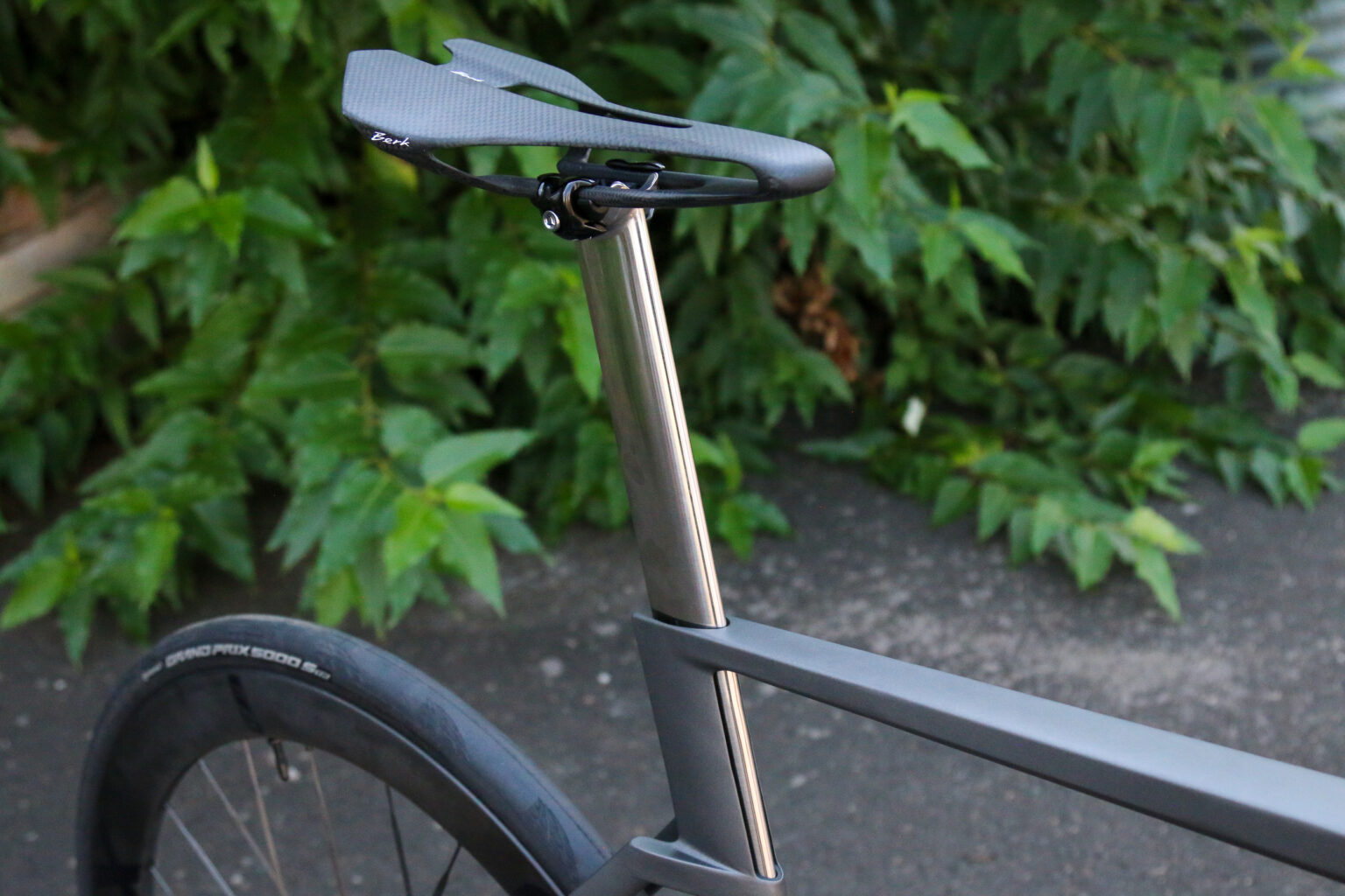 No22 Reactor aero road bike 3d printed titanium seatpost