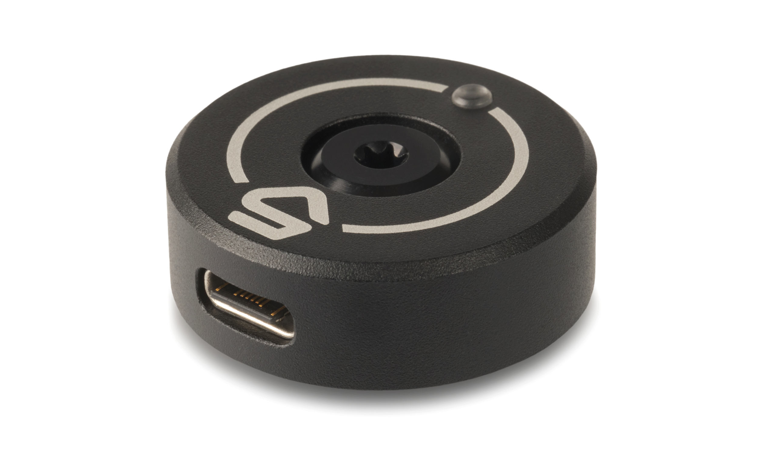 new Cinq Plug Pure 7 USB-C dynamo charging top cap by Tout Terrain