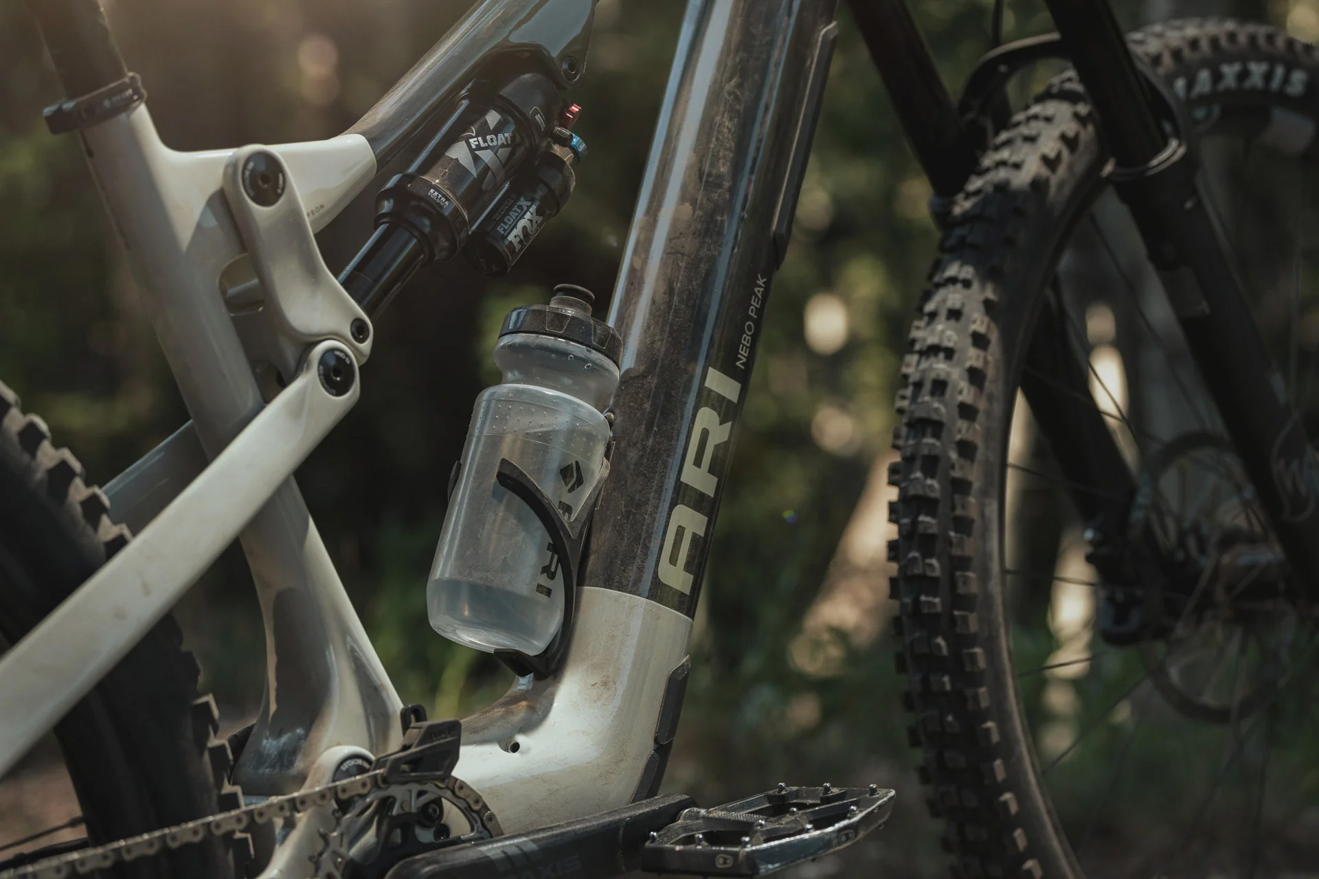 closeup of frame on ari nebo peak lightweight trail e-mountain bike.
